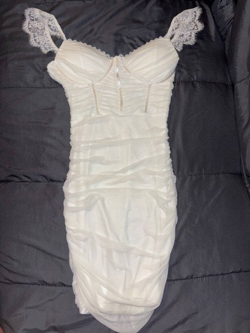 NWT Windsor White Ruched Lace Sleeve Bodycon Mini Dress Size Small